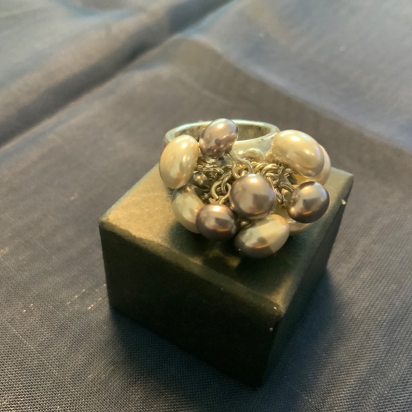 Add this to your Bundle! Pearl Cluster Costume Ring Size 8 - Picture 3 of 7